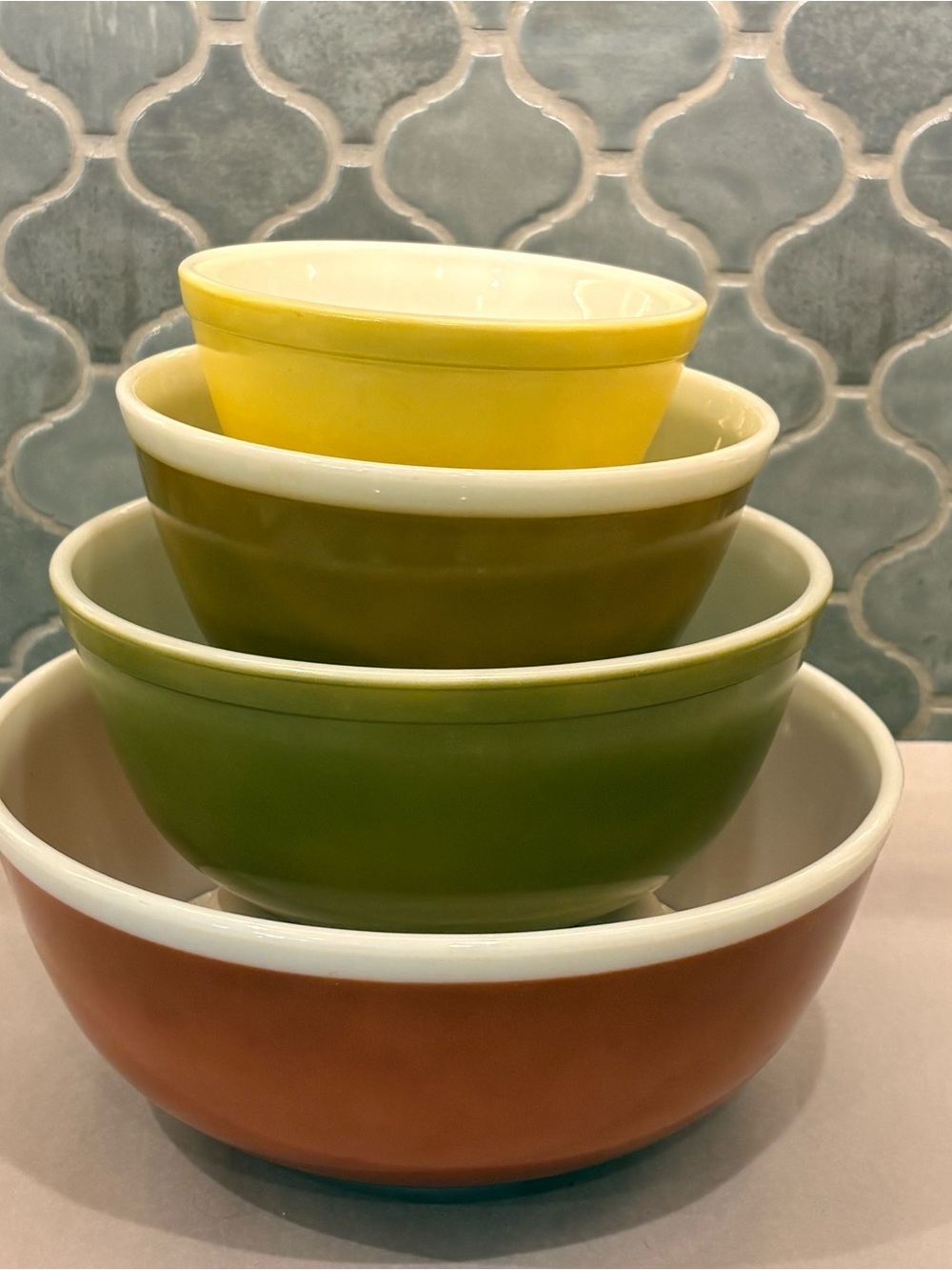 Vintage Pyrex Verde/Americana 4pc Mixing Bowl Set - Complete Excellent Gloss